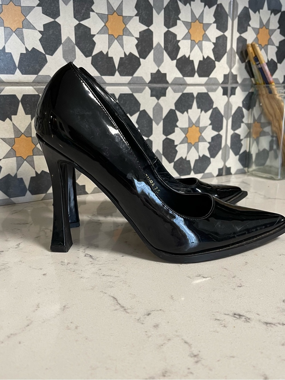 Fashion Nova Black Faux Patent Leather Pointed Toe Stiletto Pumps Zahra 7.5